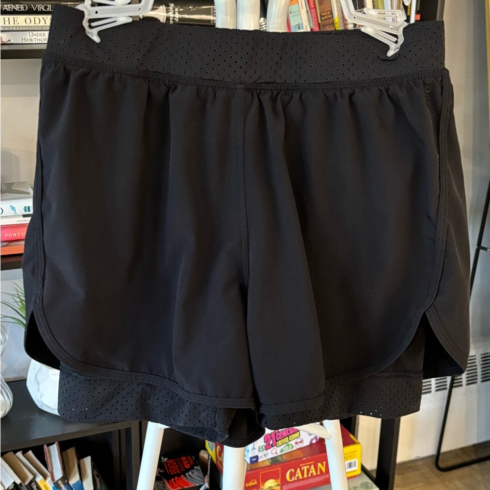 Black Athletic Shorts with Elastic Waistband and Side Splits